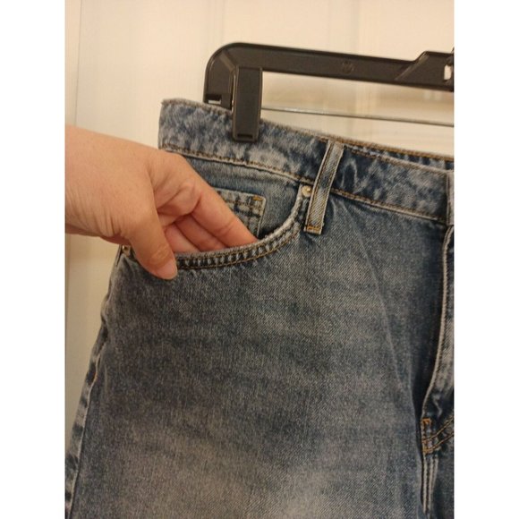 Women's Forever 21 Premium High-rise Distressed Cut Off Shorts Size 29 - Picture 4 of 8